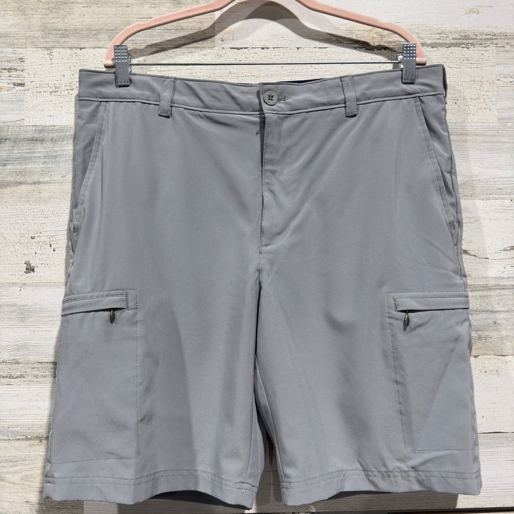 IZOD Golf Cargo Shorts Men 36 Gray Stretch Performance GUC*